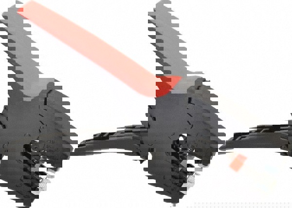 Wire Stripper: 7 AWG to 32 AWG Max Capacity